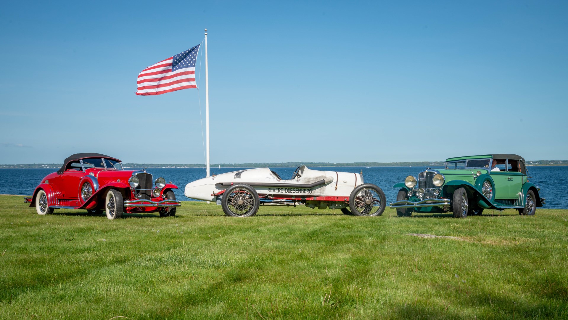 Three Duesen­bergs on Shappy residence lawn